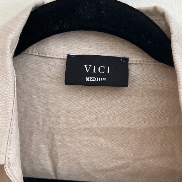 VICI | Collared Tie Front Top - Picture 3 of 3